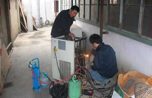 正規(guī)空調(diào)加氟電話